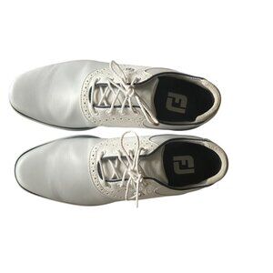 Women's FootJoy  Traditions Spikeless Golf Shoes Color White Size 9.5 M